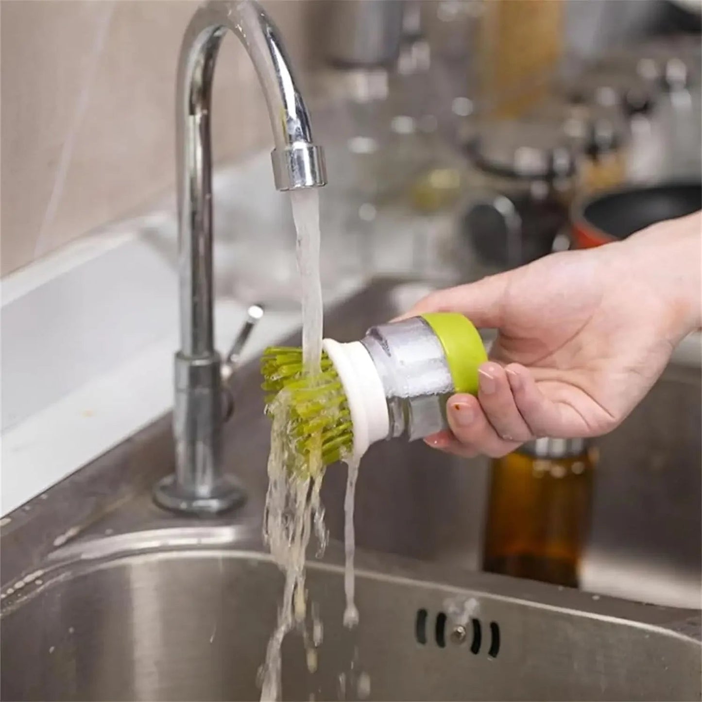 Brosse à vaisselle avec distributeur de savon | Brosse à récurer avec réservoir de liquide vaisselle et tête interchangeable - Prati - Kitchen