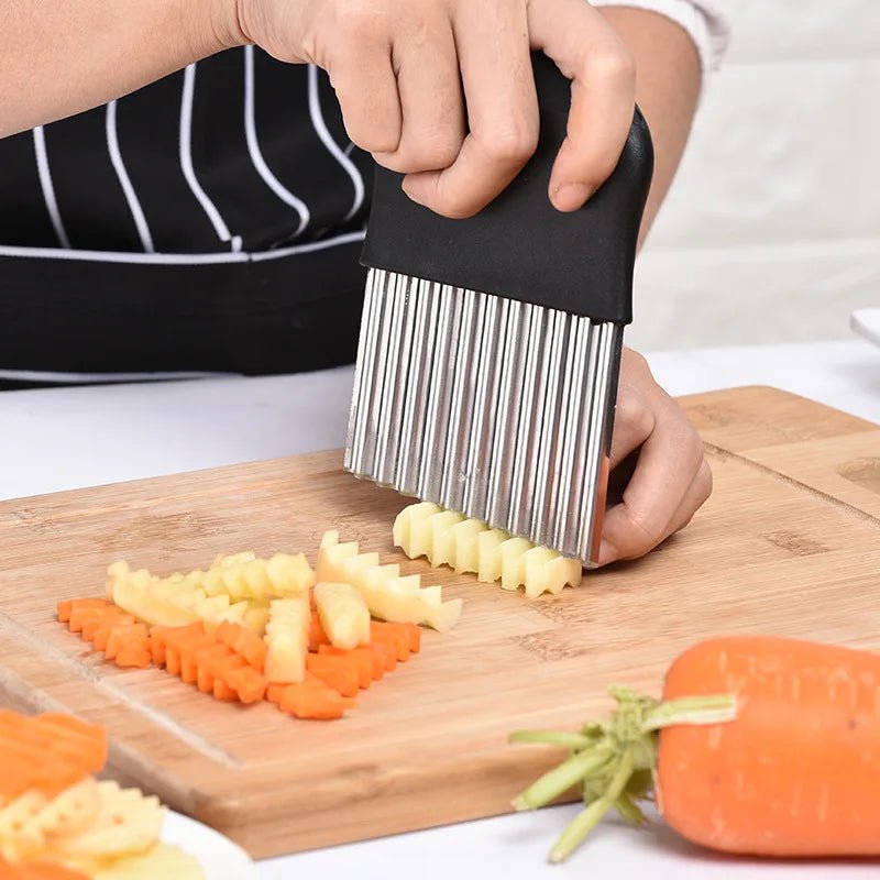 couteau- ondulé- pour- Légumes- et- Frites- Maison | Lame- en- Acier- Inoxydable- et- Manche- Ergonomique- (PP) : découpe- ondulé