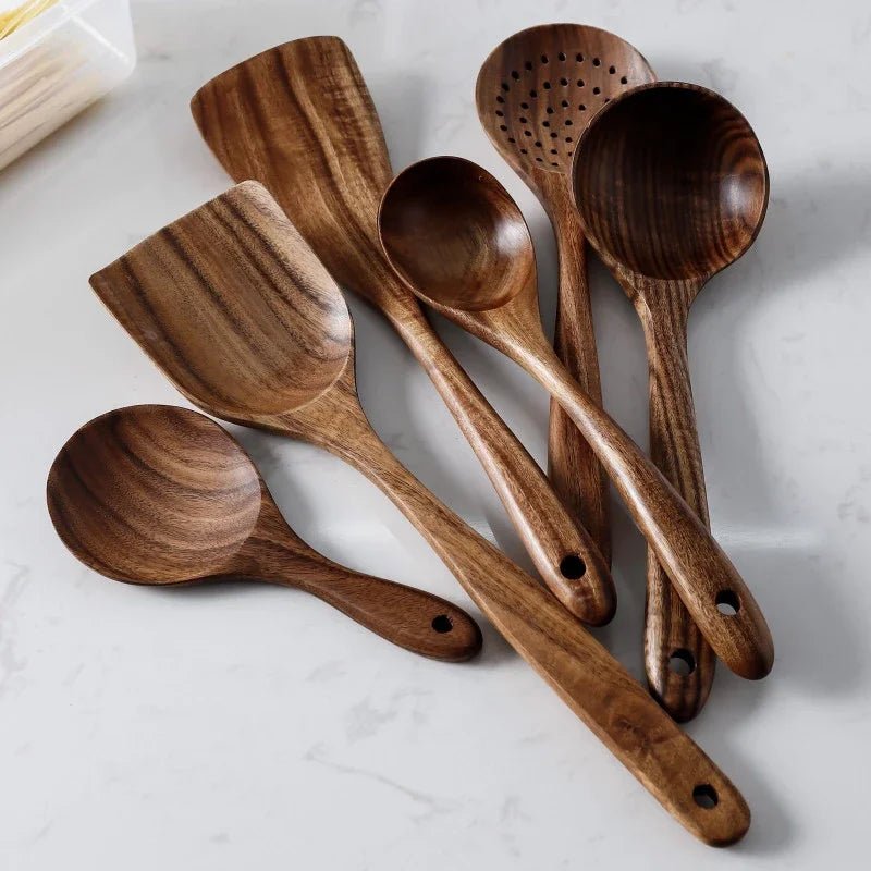 ustensiles- de- cuisine- en- bois d'olivier - spatule-louche : 6- ustensiles-exposer