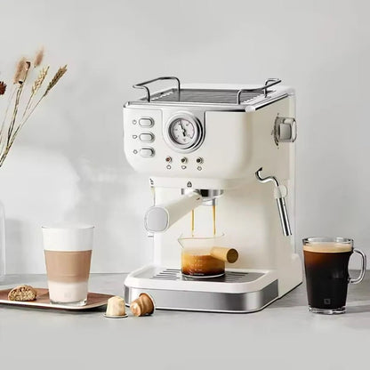 Machine - à - café - expresso - avec -mousseur - 20 - bars - beige - faisant - un - expresso