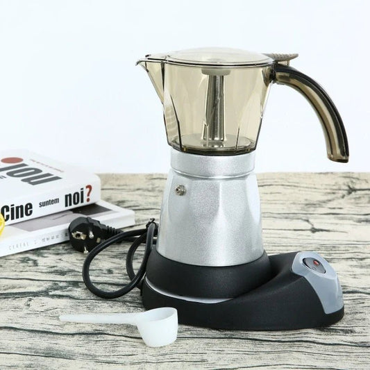 cafetière à côté des livres