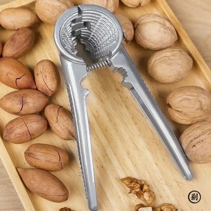 Casse - noisette en métal argenté | Pince à noix et noisettes pro - Prati - Kitchen