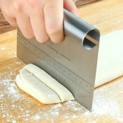 Coupe pâte acier inoxydable gradué