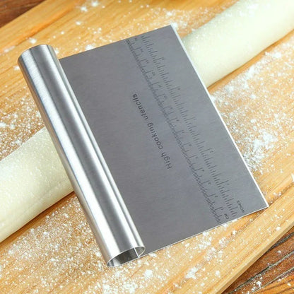 Coupe pâte acier inoxydable gradué