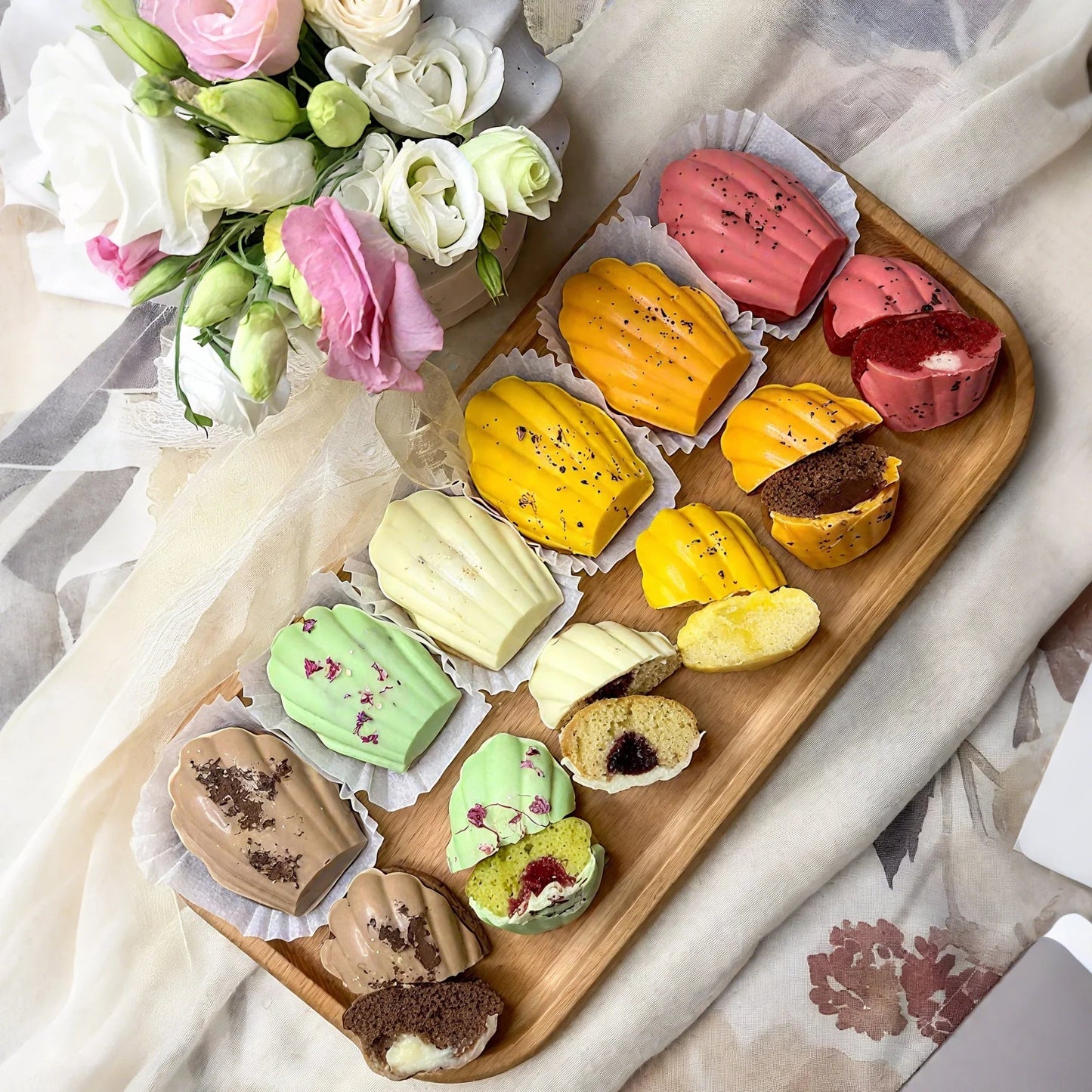 Moule à Madeleines à 8 Cavités en Métal (Fer) | Plaque à Pâtisserie Antiadhésive Résistante à la Chaleur - Prati - Kitchen