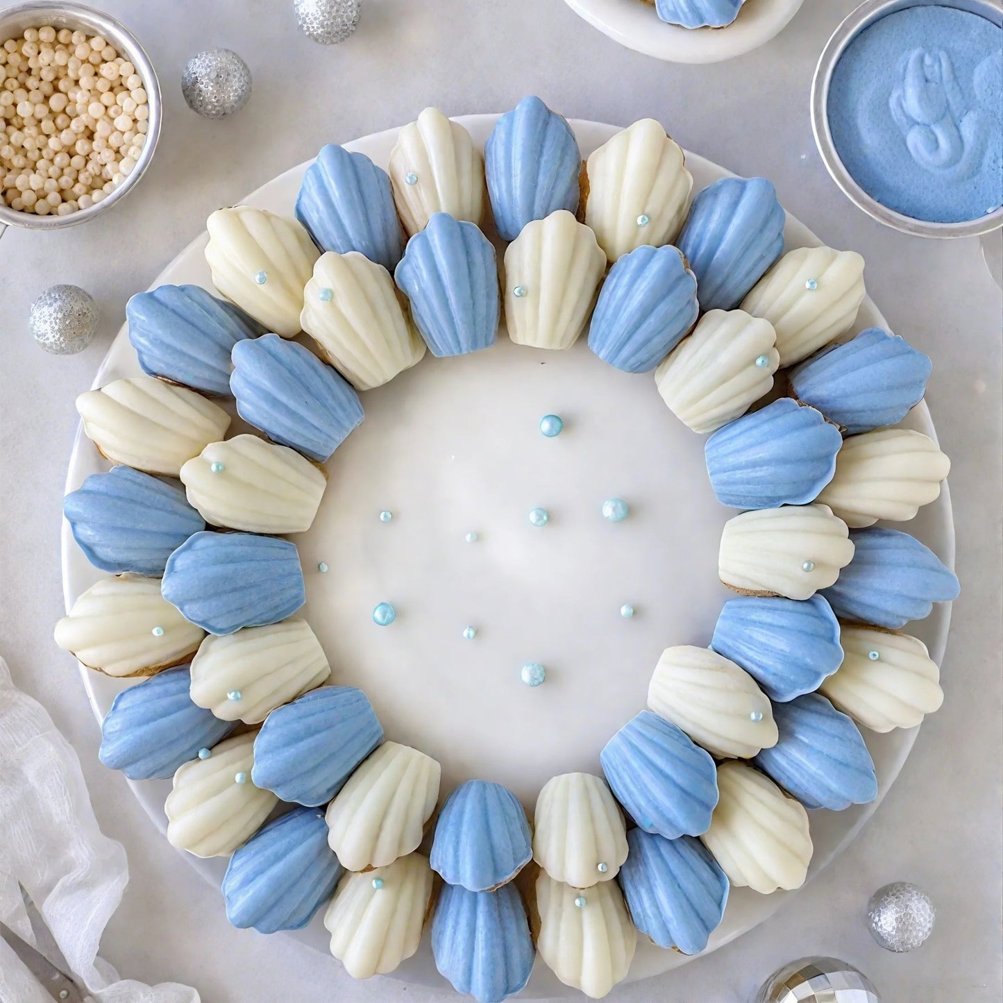 Moule à Madeleines à 8 Cavités en Métal (Fer) | Plaque à Pâtisserie Antiadhésive Résistante à la Chaleur - Prati - Kitchen