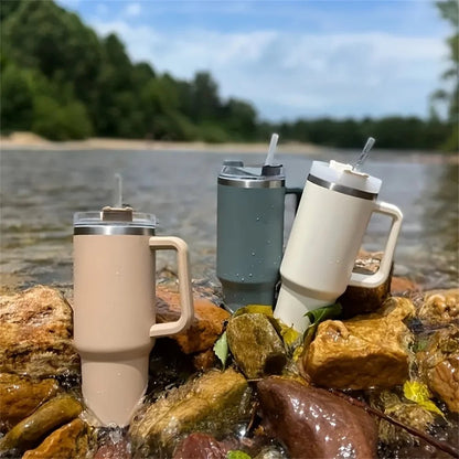 mug- isotherme- avec- paille : en- rivière
