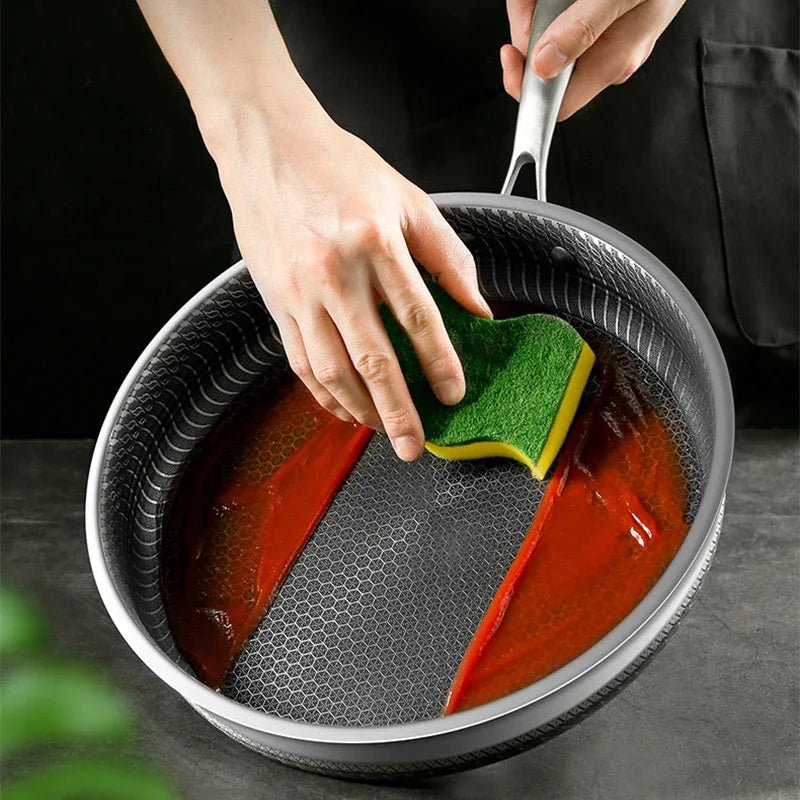 poêle- inox- antiadhésive - Diamètres 28cm- et- 30cm : son- entretien