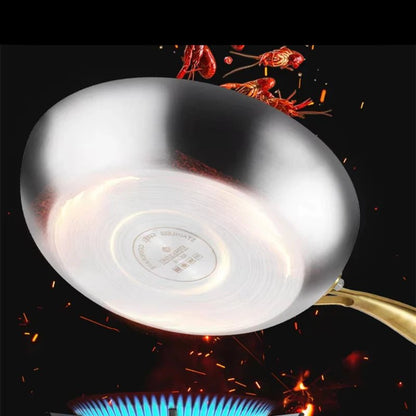 poêles- en- inox- 316- cuisson- saine- poignée- dorée- compatible- induction : sous- l'effet- du- feu