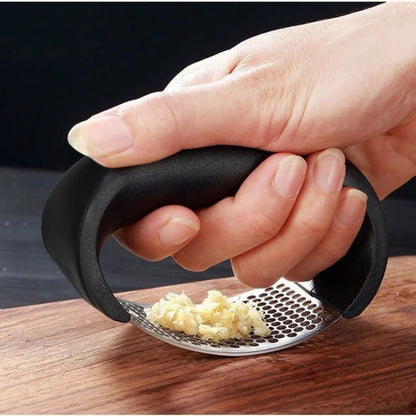 Presse - ail manuel en Acier Inoxydable | Broyeur d'ail avec Éplucheur Intégré | Accessoire de cuisine Pro - Prati - Kitchen