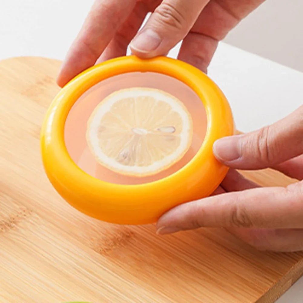 récipient de stockage alimentaire avec morceau de citron