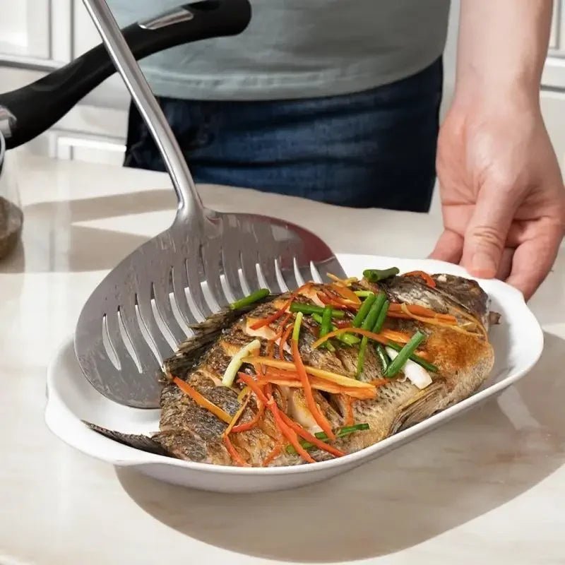 Spatule de Cuisine Antiadhésive et Fendue | Spatule à Poisson (Filet) et Steak en Inox | Long Manche Ergonomique pour Œufs et Crêpes - Prati - Kitchen