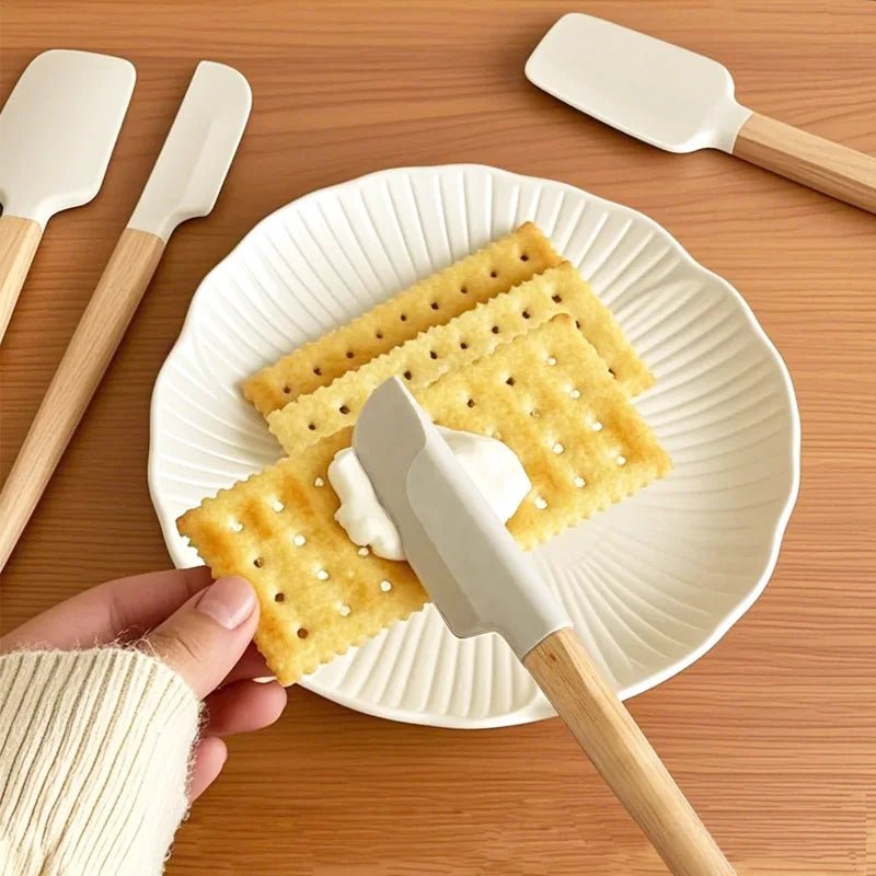 Spatule de cuisine en silicone platine et manche en bois | Résistante à la chaleur - Prati - Kitchen