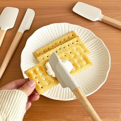 Spatule de cuisine en silicone platine et manche en bois | Résistante à la chaleur - Prati - Kitchen