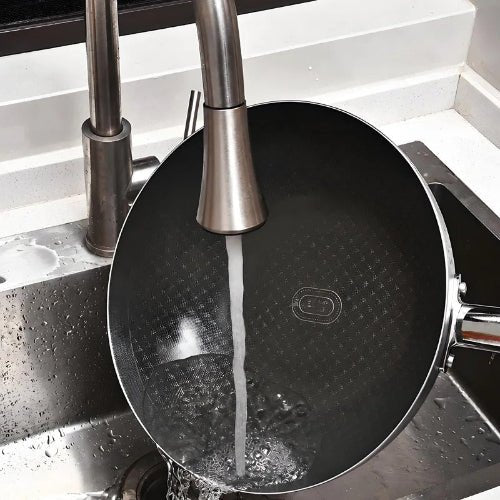 Wok antiadhésif en inox et titane - Prati-Kitchen